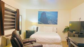 2 bedrooms, Egyptian cotton sheets, premium bedding, soundproofing