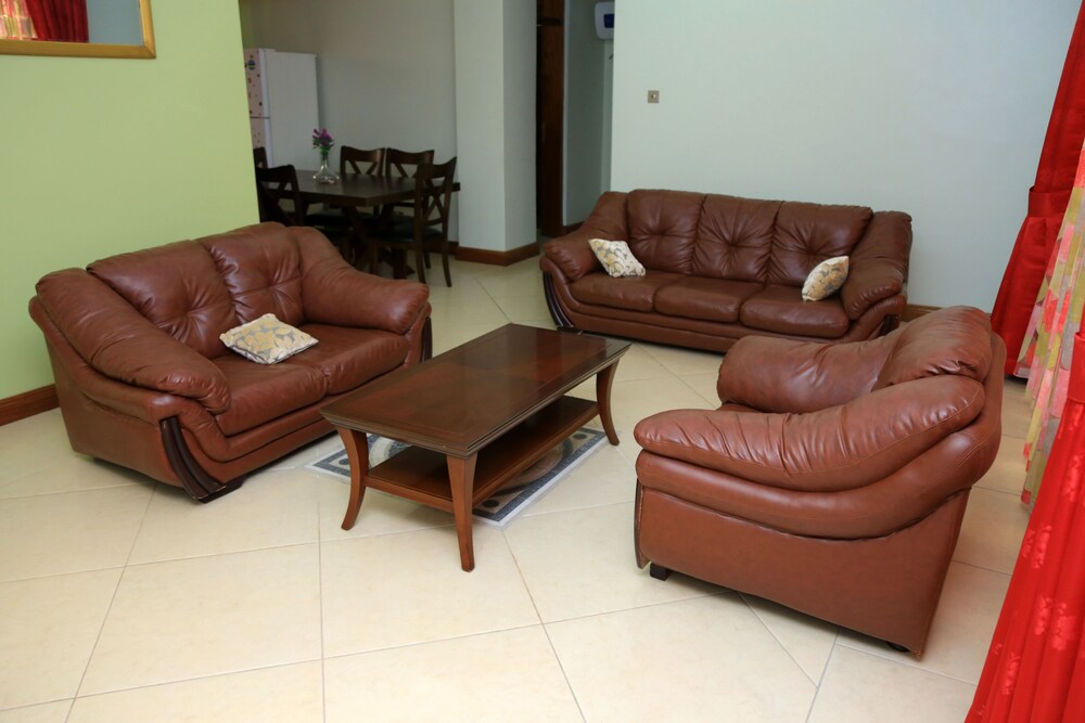 Dina Apartments In Kampala Hotel Rates Reviews On Orbitz Dina Apartments