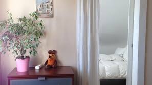 5 Schlafzimmer, Bügeleisen/Bügelbrett, Internetzugang, Bettwäsche
