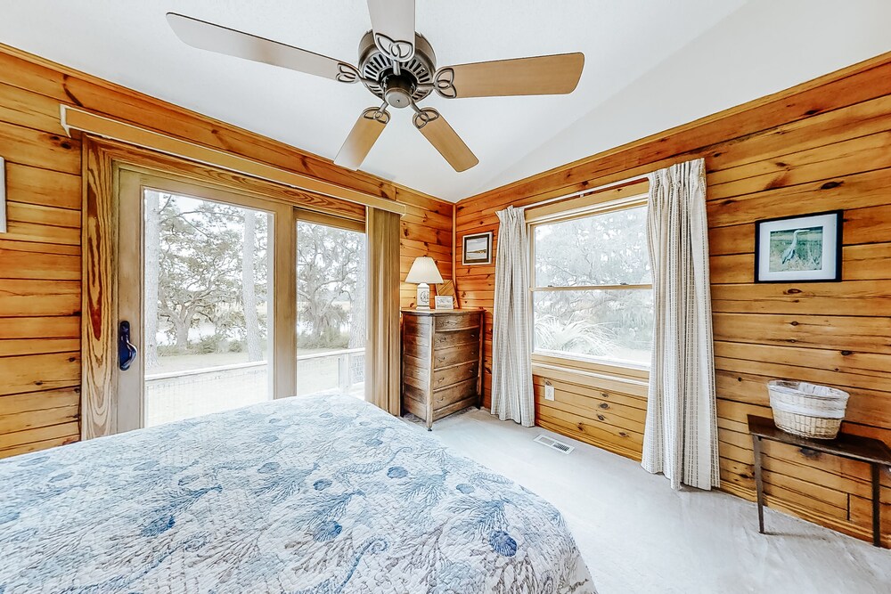 Stunning and remote riverfront home with private dock & gas grill