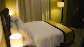 Desk, blackout drapes, iron/ironing board, free WiFi