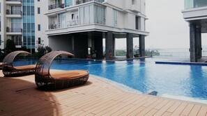Kolam renang outdoor