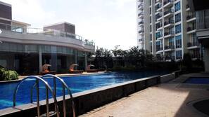 Kolam renang outdoor