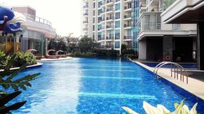 Kolam renang outdoor