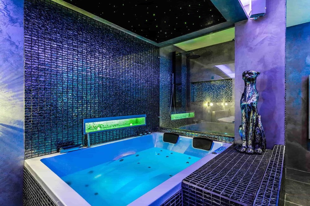 Hotel Narbonne Jacuzzi