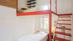 Individually furnished, iron/ironing board, free WiFi, linens