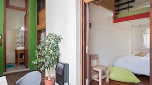 Individually furnished, iron/ironing board, free WiFi, linens