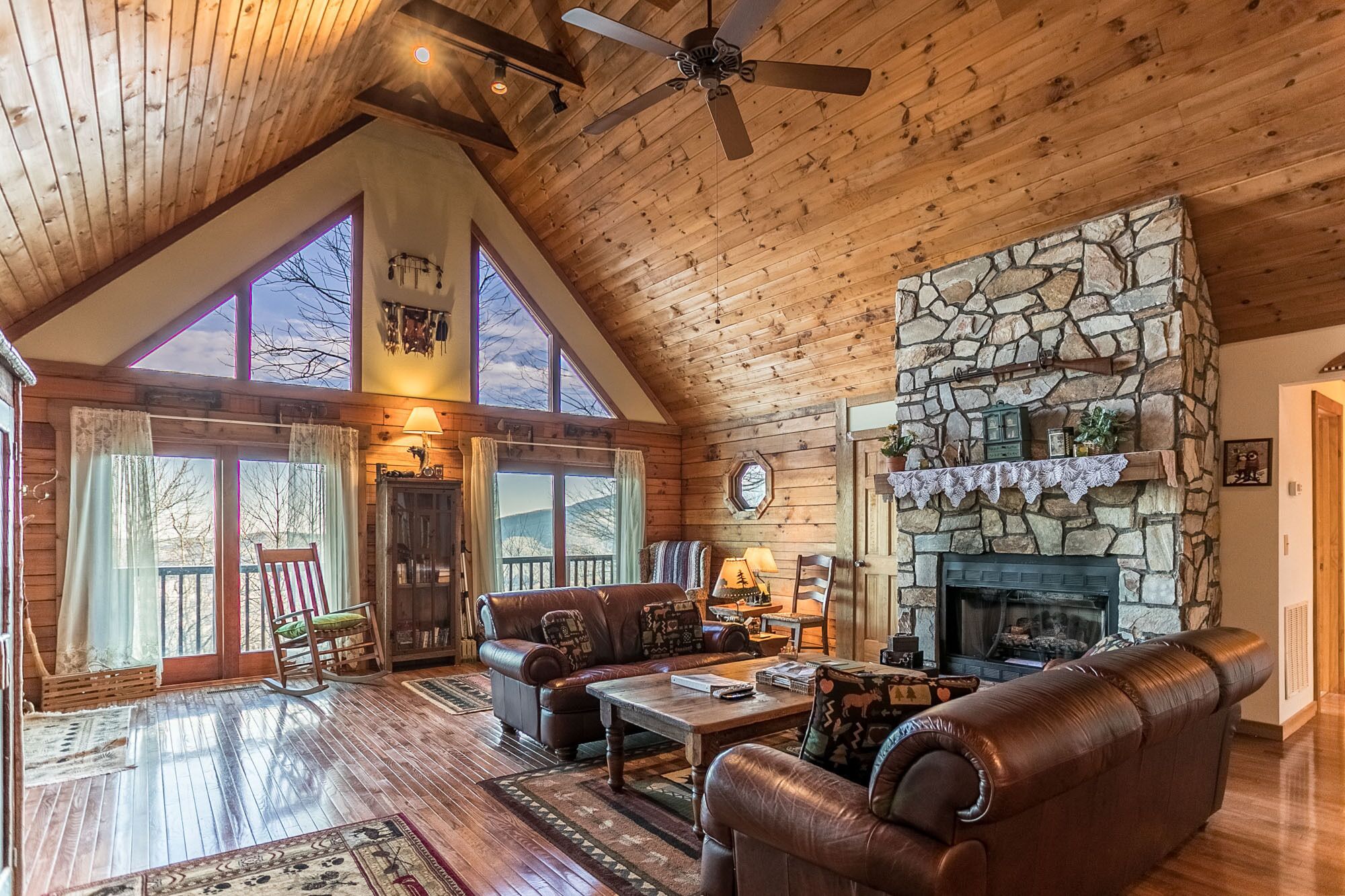 Meagan S Loft Seven Devils Great Views Game Room Hot Tub In