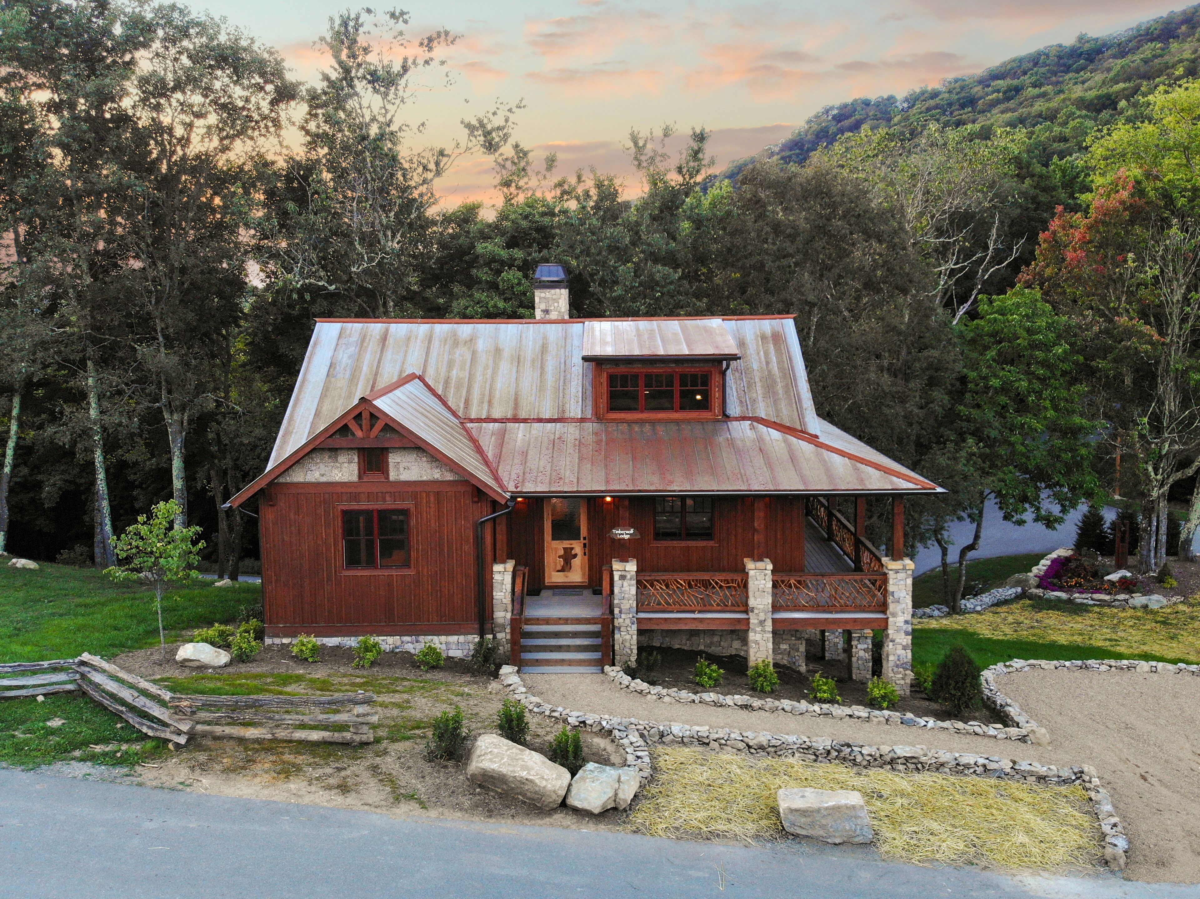Timberwolf Lodge At Eagle S Nest Fireplace Fire Pit Views