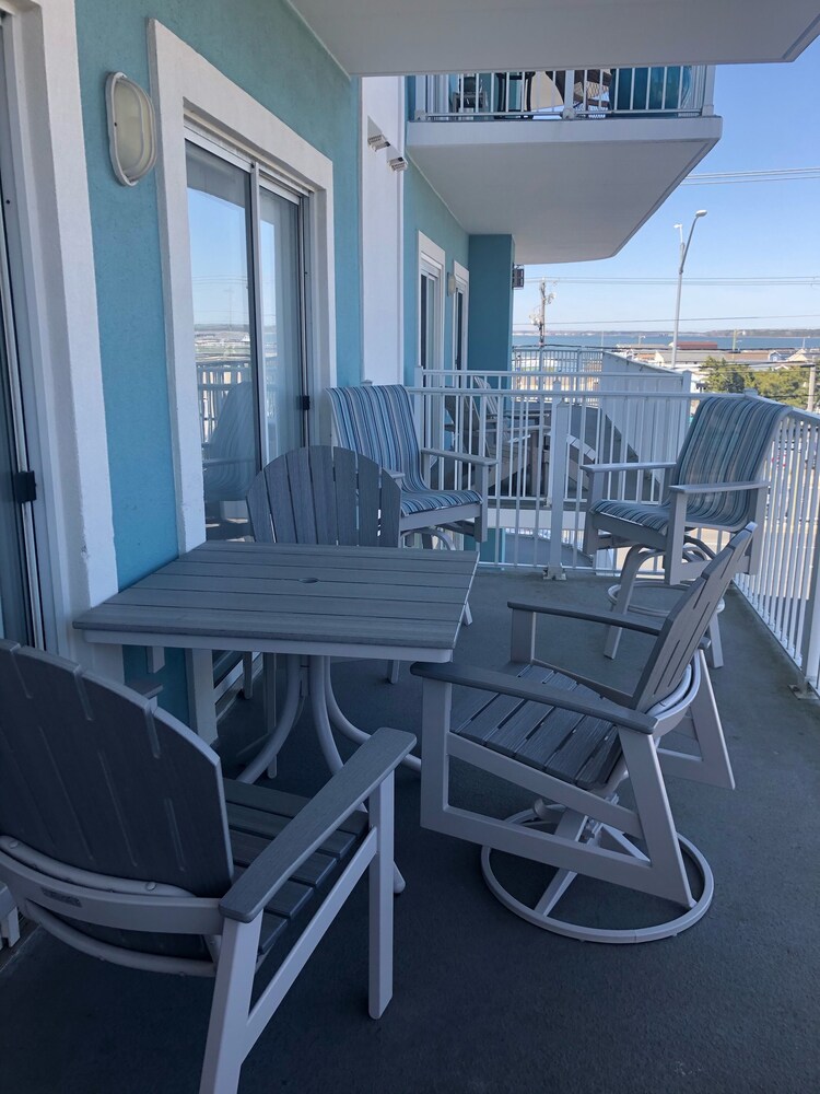 Brand new smart TV's in every bedroom  -  Brand New 55 inch TV in Living Room