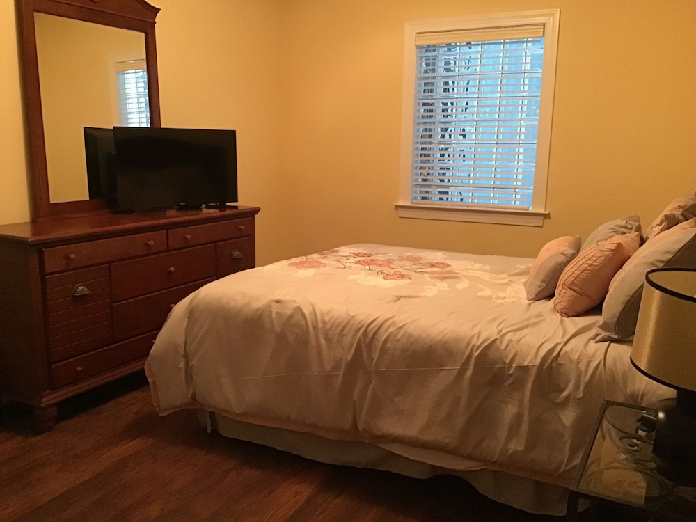 Brand new smart TV's in every bedroom  -  Brand New 55 inch TV in Living Room