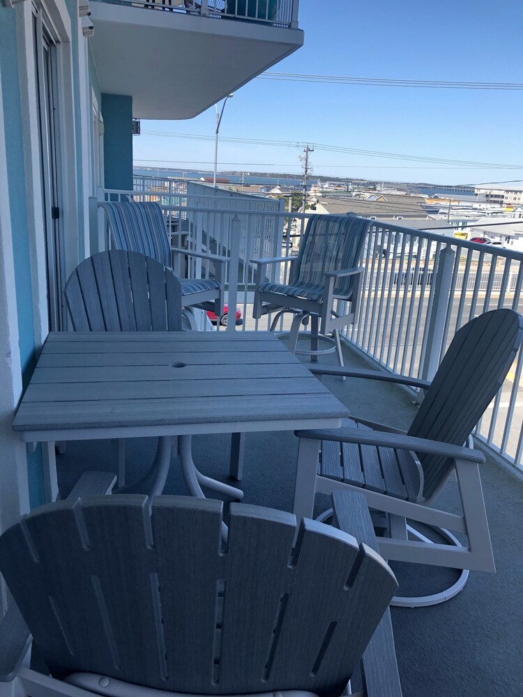 Brand new smart TV's in every bedroom  -  Brand New 55 inch TV in Living Room