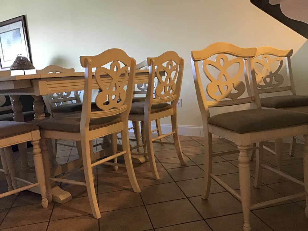 Brand new smart TV's in every bedroom  -  Brand New 55 inch TV in Living Room