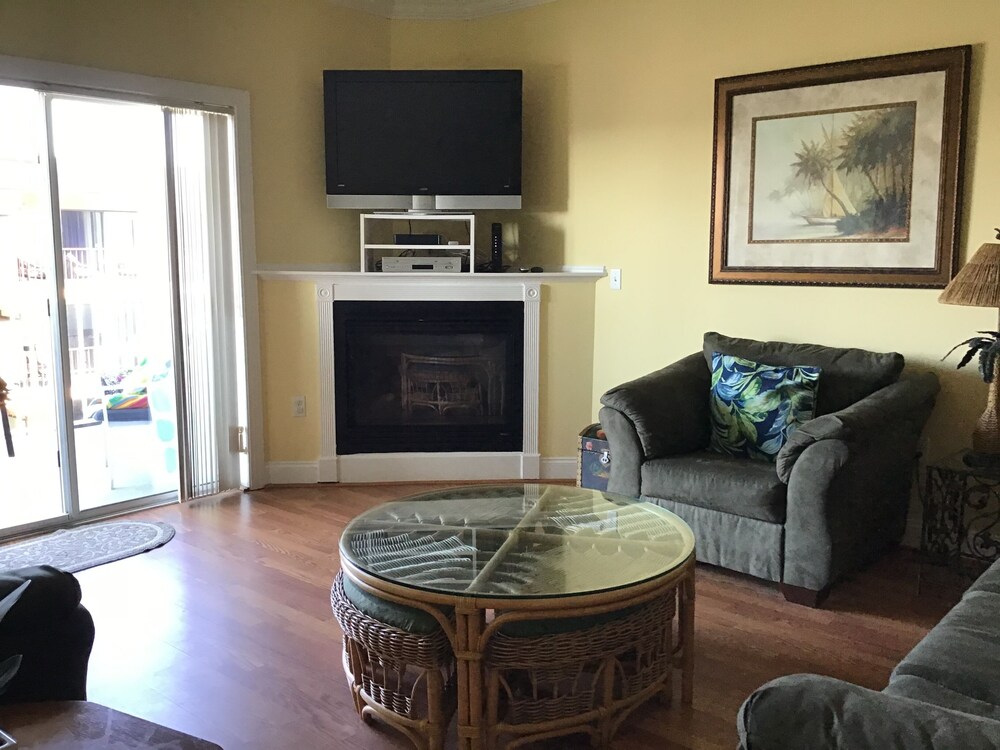 Brand new smart TV's in every bedroom  -  Brand New 55 inch TV in Living Room