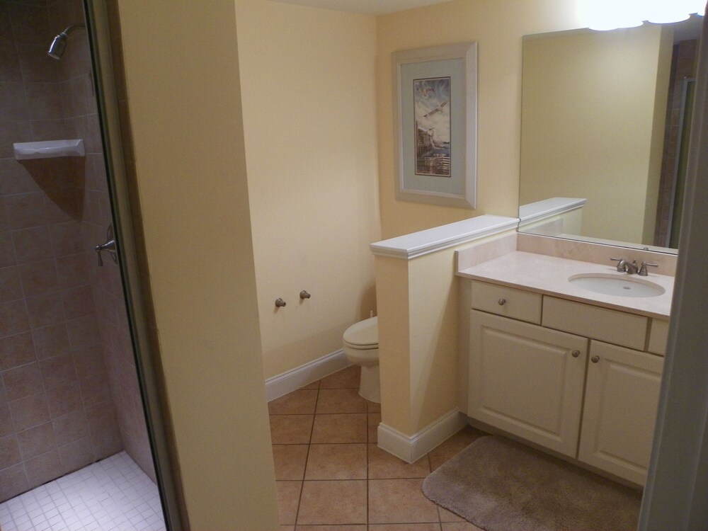 Brand new smart TV's in every bedroom  -  Brand New 55 inch TV in Living Room