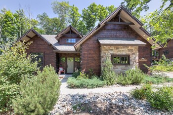 Slope Side Custom Log Home On Boyne Mountain Truly Unique