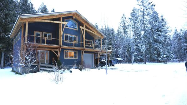 5 Bedroom Private Vacation Home In Revelstoke Expedia Vacation