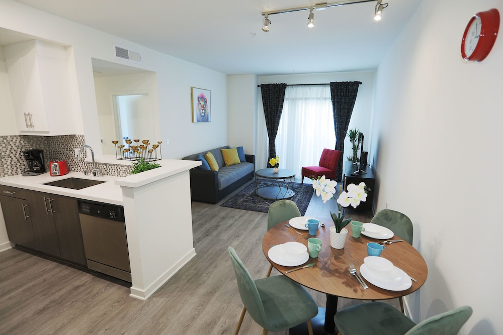 Hollywood Landmark Residences 2019 Room Prices 168 Deals Hollywood Landmark Residences 2019 Room Prices 168 Deals Reviews Expedia