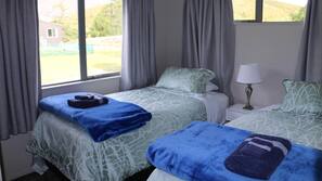 Iron/ironing board, free WiFi, linens