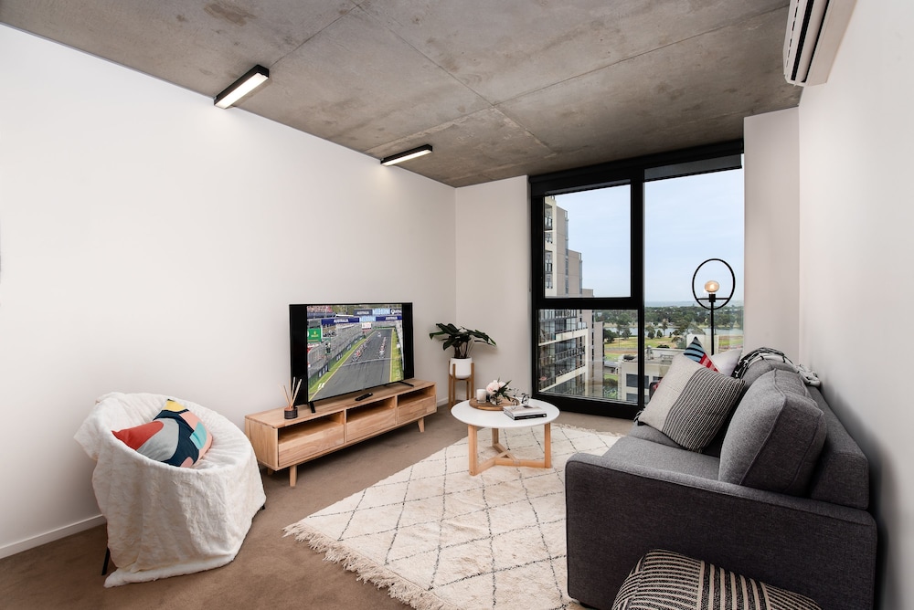 568 St Kilda Road Apartments by TWIG