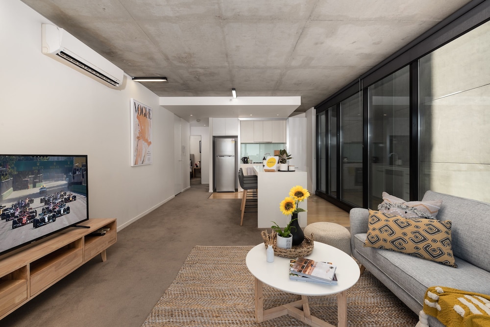 568 St Kilda Road Apartments by TWIG