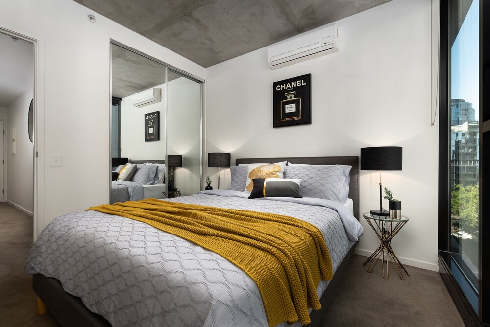 568 St Kilda Road Apartments by TWIG