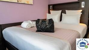 Minibar, in-room safe, desk, iron/ironing board