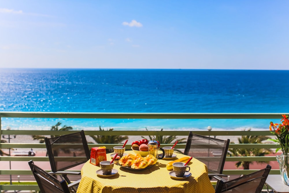 Neptune Plage Ap3019 In Nice Hotel Rates Reviews On Orbitz