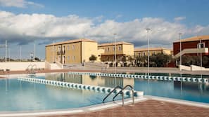 Indoor pool, seasonal outdoor pool