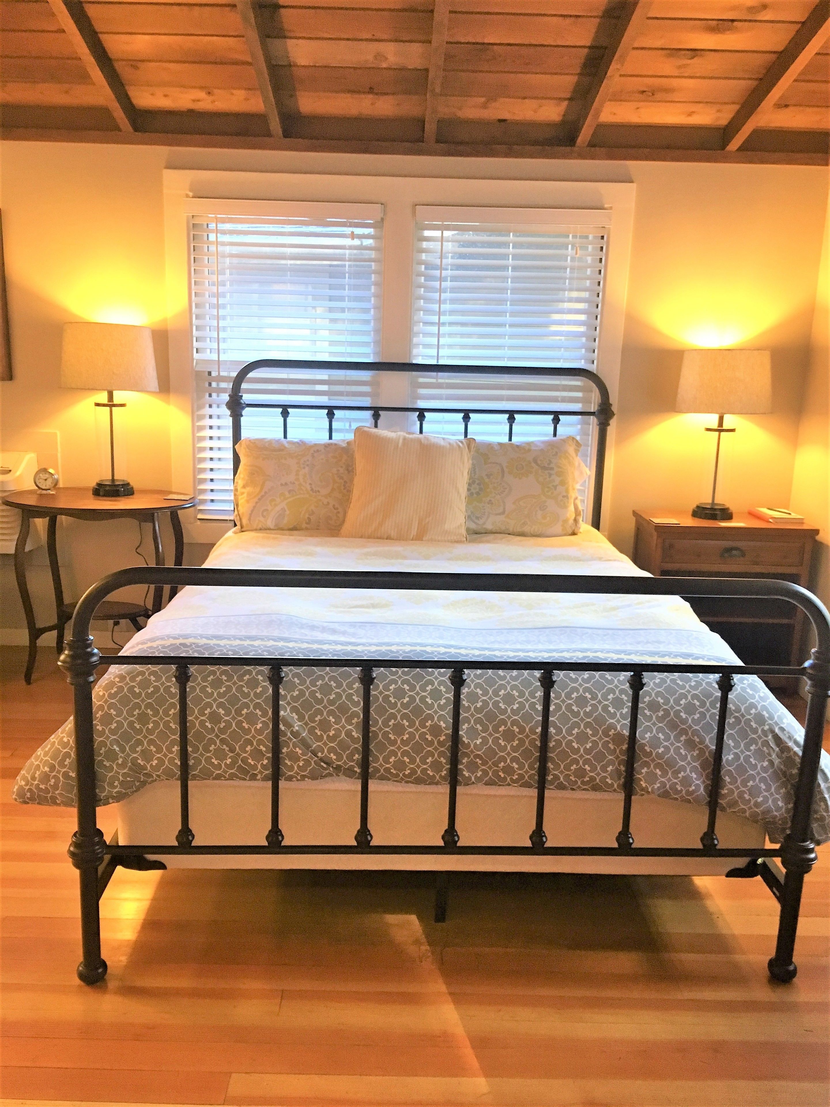 中国溪小屋酒店，威洛河 - 美国 - 2021 优惠，点评和图片 in Eureka, United States