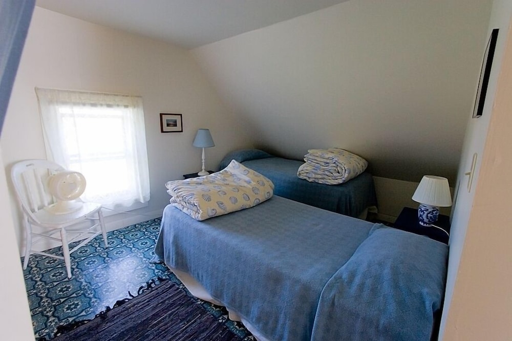 Sweet Cottage on Magical Point in Working Harbor, Jonesport Room