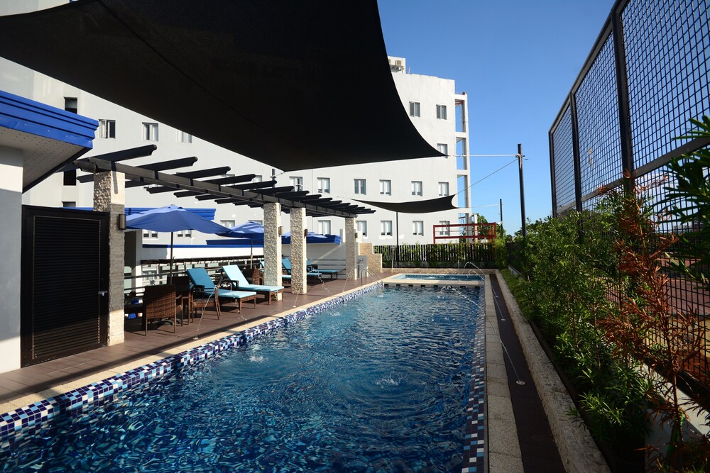 Blue Lotus Hotel Davao in Davao Best Rates & Deals on Orbitz