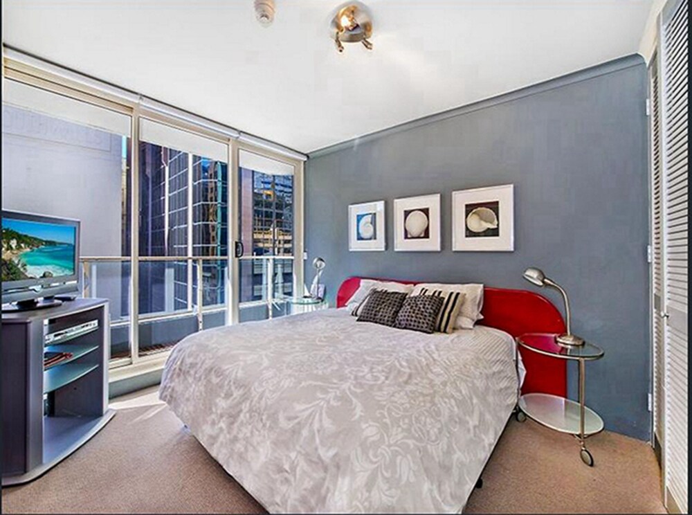 Sydney Cbd 2 Bedroom Apartment With Balcony Sydney Aus