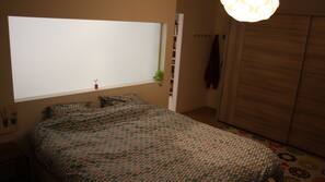 2 chambres, literie hypoallergénique, couette en duvet d'oie