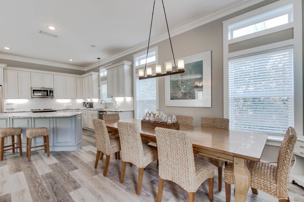 Beyond the Sea - 5 Br Home in De Funiak Springs, United States