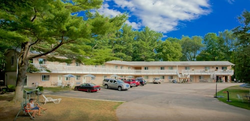 Top Hotels In Lake Delton Wi Free Cancellation On Select Hotels Expedia Co Uk