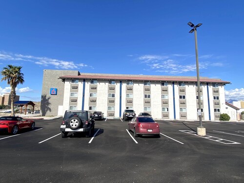 Bullhead City Hotels From 41 Cheap Hotel Deals Travelocity