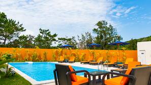 Seasonal outdoor pool