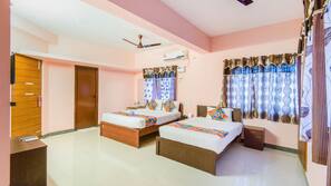 Desk, rollaway beds, free WiFi