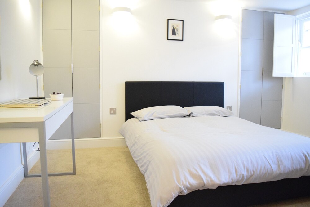 Stunning 1 Bedroom Apartment In Kennington London