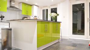 2 bedrooms, premium bedding, iron/ironing board, free WiFi