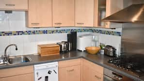 Fridge, microwave, dishwasher, coffee/tea maker