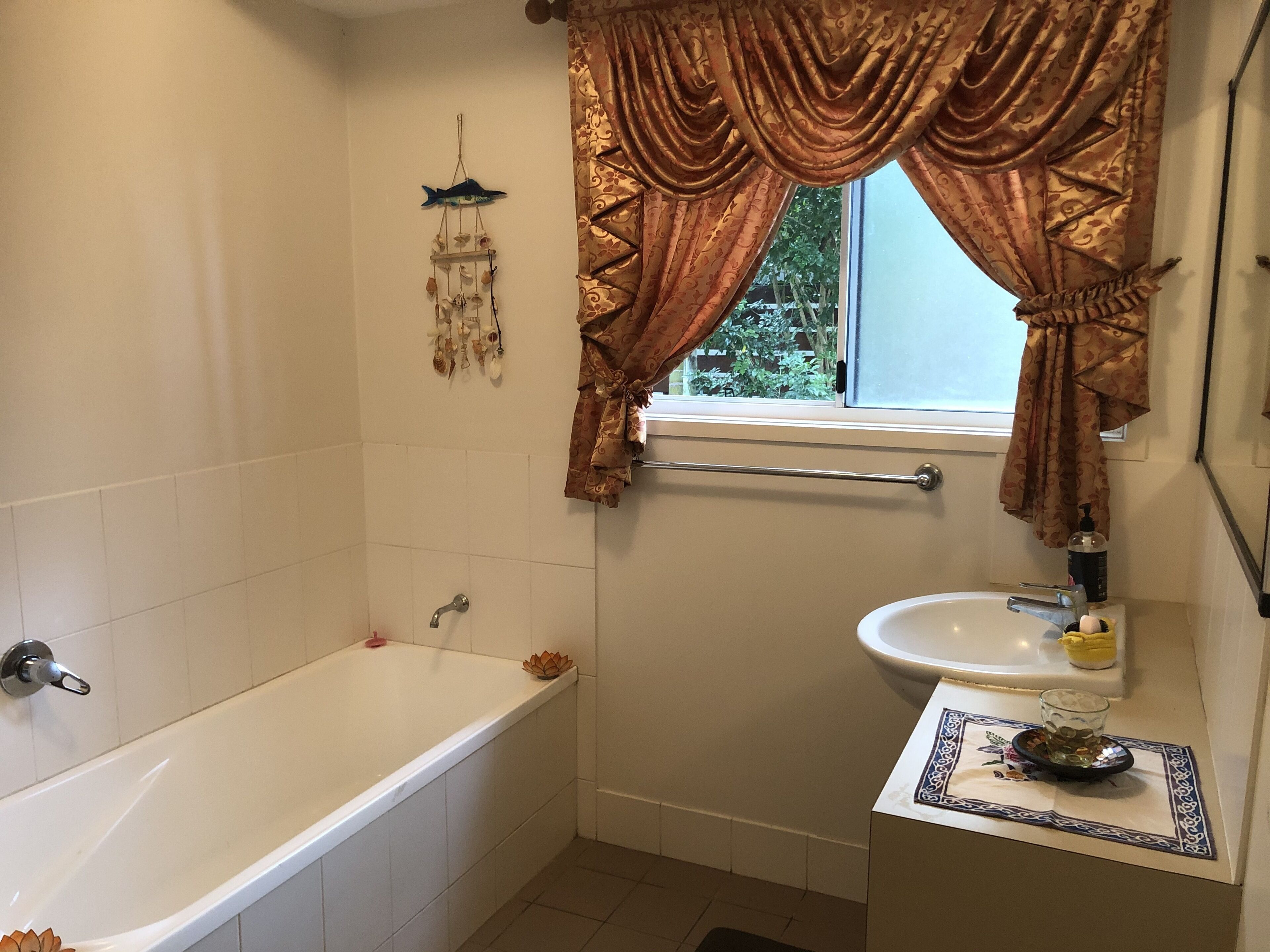 Private Self Contained 1 bed Accommodation With Bikes and Breakfast