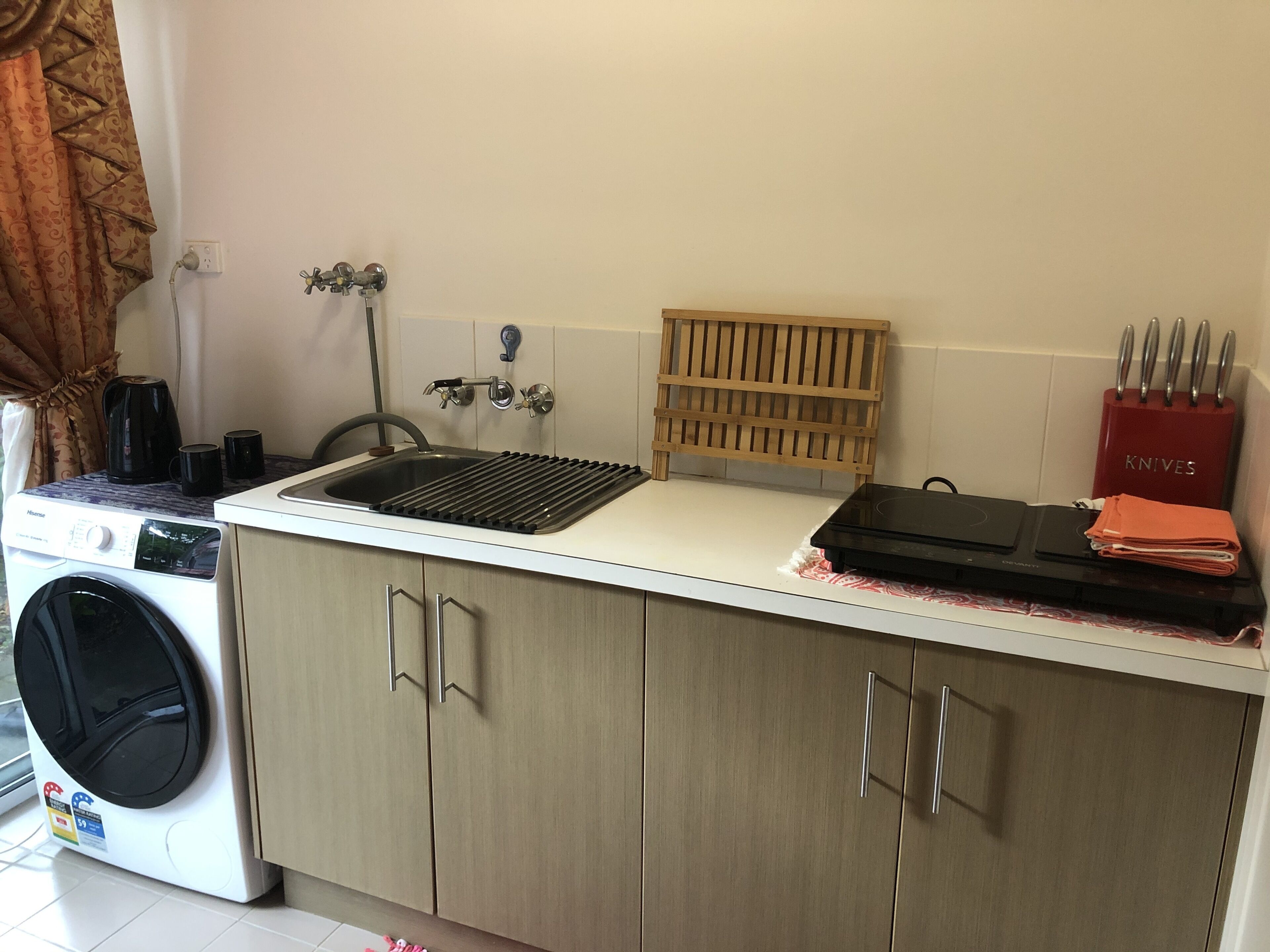 Private Self Contained 1 bed Accommodation With Bikes and Breakfast