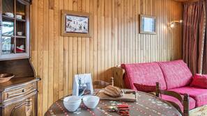 1 bedroom, linens