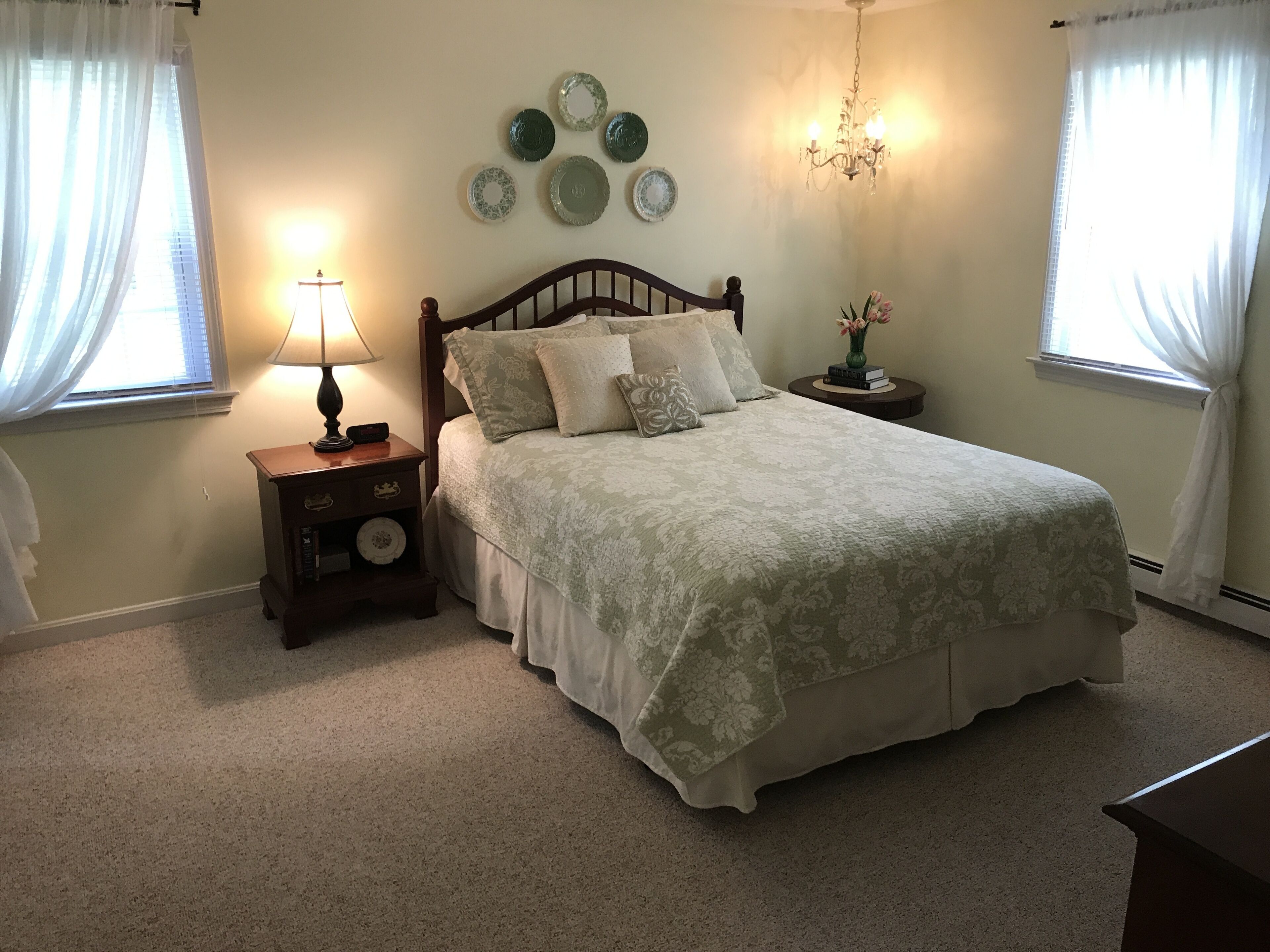 Charming Walk to Beach Chatham-Bayview Beach House--Central A/C; Wi-Fi in South Chatham, United States