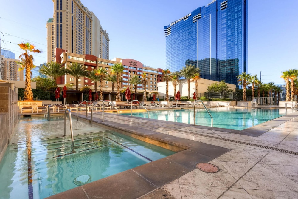 MGM Signature Strip View 1 bd 2 ba 900 sqft luxury suite Balcony