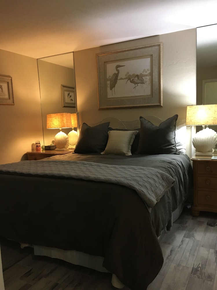 beach front south seas king bed newly renovated amazing sunsets beach open Captiva Vrbo