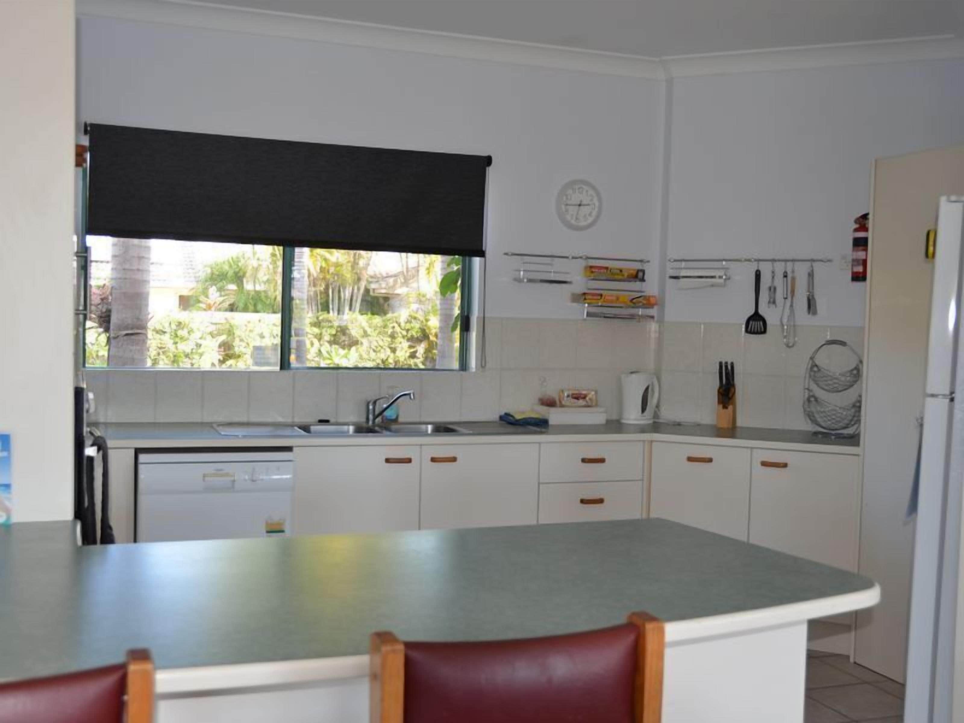 Bayz Maroochy Waters. Pet Friendly Stunning Sunshine Coast property with kayaks