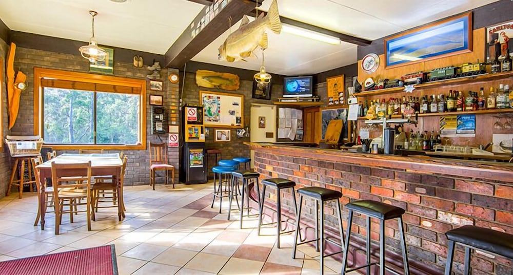 Lake Leake Inn